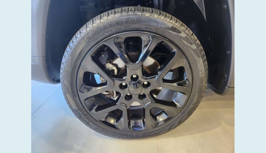 JEEP COMPASS 2.0 16V DIESEL LIMITED 4X4 AUT. - PRETO - 2019 Foto 9 (Grande)