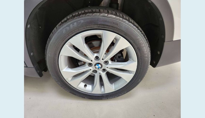 BMW X1 2.0 16V TURBO ACTIVEFLEX SDRIVE20I 4P AUT. - BRANCO - 2016 Foto 9 (Grande)
