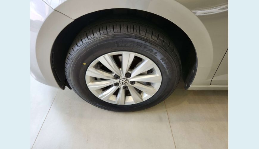 VOLKSWAGEN VIRTUS 1.0 200 TSI COMFORTLINE AUT. - PRATA - 2018 Foto 9 (Grande)