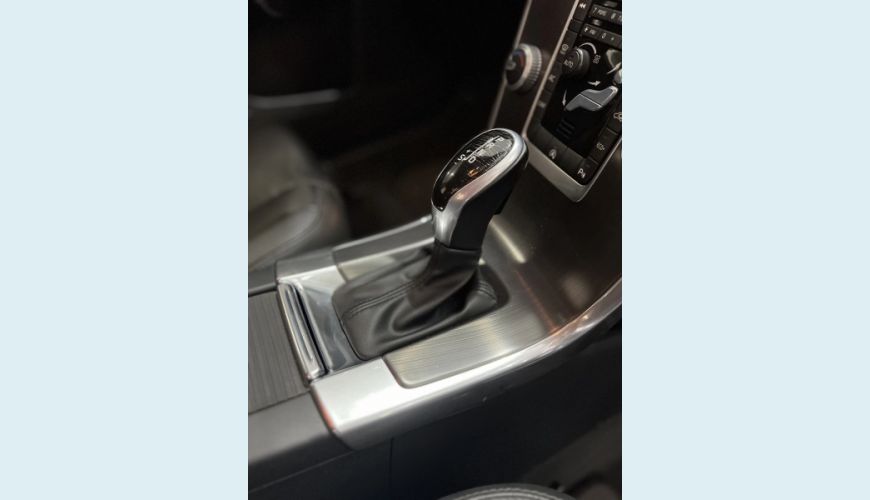 VOLVO XC60 2.0 T5 KINETIC 4P AUT. - PRETO - 2016 Foto 9 (Grande)