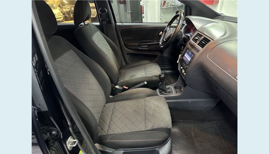 VOLKSWAGEN FOX 1.6 MSI TOTAL FLEX XTREME 4P MANUAL - N/D - 2019 Foto 9 (Grande)