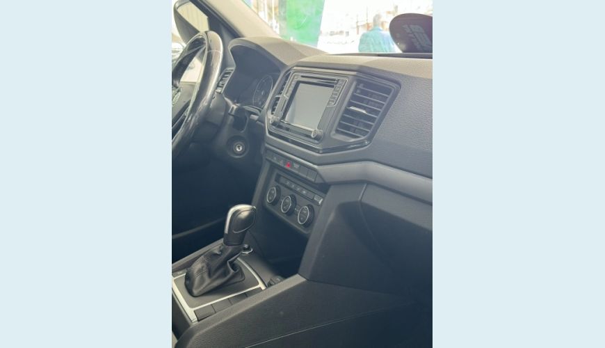 VOLKSWAGEN AMAROK 2.0 COMFORTLINE 4X4 CD 16V TURBO INTERCOOLER DIESEL 4P AUT. - CINZA - 2019 Foto 9 (Grande)