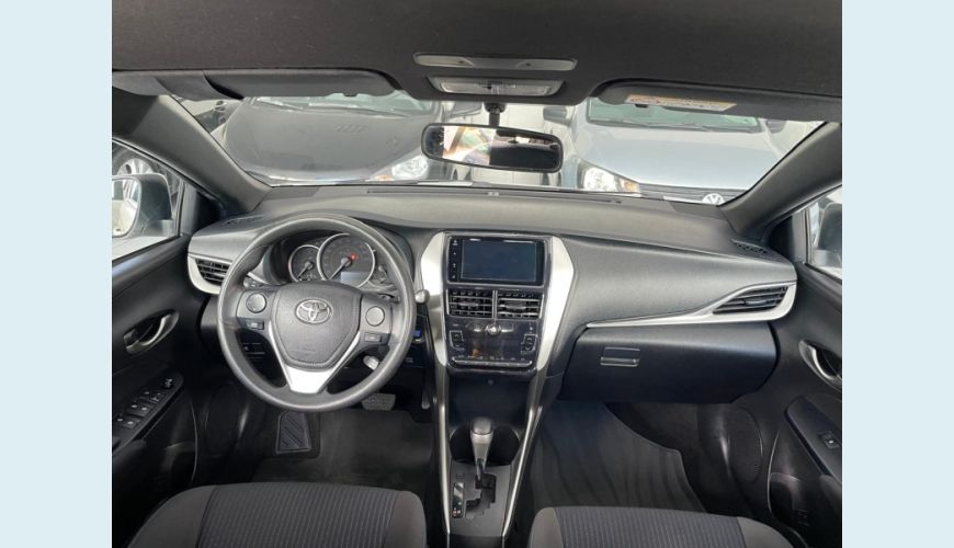 TOYOTA YARIS 1.5 16V FLEX XL PLUS CONNECT MULTIDRIVE - BRANCO - 2020 Foto 9 (Grande)