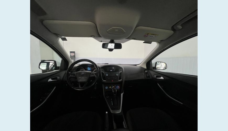 FORD FOCUS 2.0 SE FASTBACK 16V FLEX 4P POWERSHIFT - BRANCO - 2016 Foto 9 (Grande)