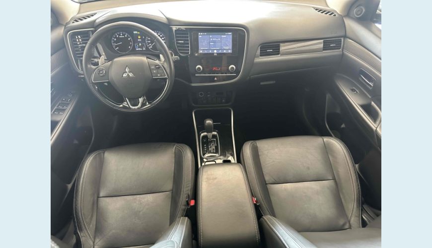 MITSUBISHI OUTLANDER 3.0 MIVEC V6 HPE-S AWD AUT. - N/D - 2020 Foto 9 (Grande)