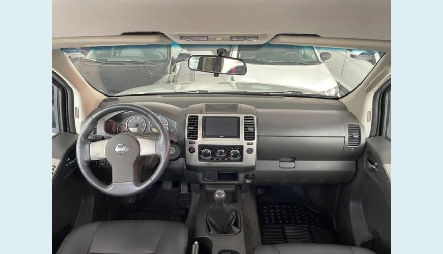 NISSAN FRONTIER 2.5 S 4X2 CD TURBO ELETRONIC DIESEL 4P MANUAL - PRATA - 2014 Foto 9 (Grande)