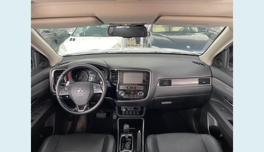 MITSUBISHI OUTLANDER 2.0 MIVEC HPE AUT. - BRANCO - 2019 Foto 9 (Grande)