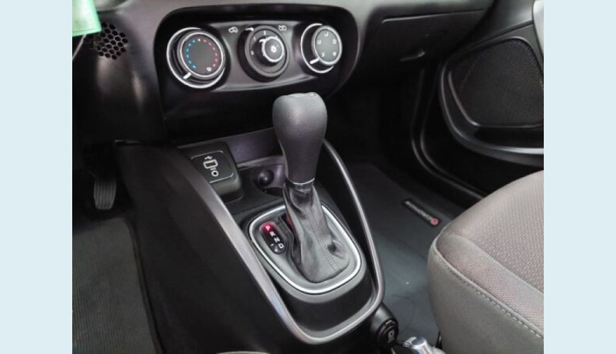 FIAT CRONOS 1.3 FIREFLY FLEX MANUAL - BRANCO - 2022 Foto 9 (Grande)