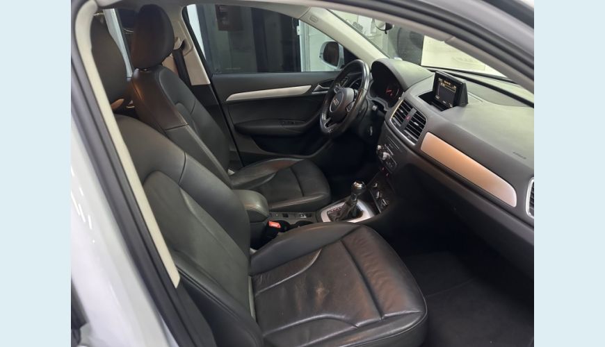 AUDI Q3 1.4 TFSI AMBIENTE PLUS FLEX 4P S TRONIC - N/D - 2017 Foto 9 (Grande)