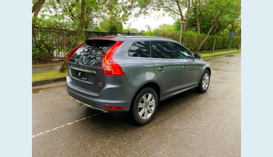 VOLVO XC60 2.4 D5 KINETIC DIESEL AWD 4P AUT. - N/D - 2017 Foto 9 (Grande)