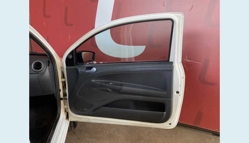 VOLKSWAGEN SAVEIRO ROBUST 1.6 MSI CS FLEX - BRANCO - 2019 Foto 9 (Grande)
