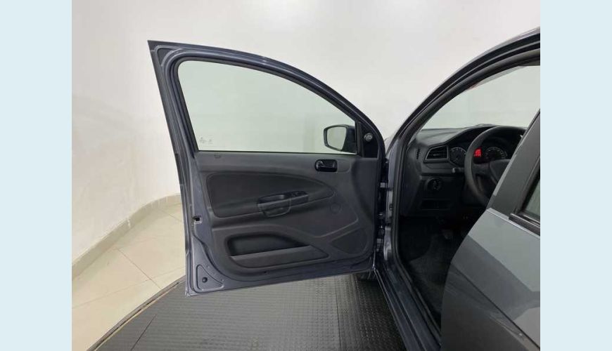 VOLKSWAGEN VOYAGE 1.6 MSI 8V FLEX - CINZA - 2020 Foto 9 (Grande)