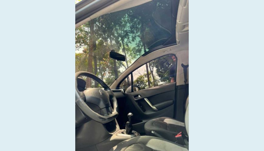CITROËN C3 TENDANCE 1.5 8V FLEX - BRANCO - 2015 Foto 9 (Grande)