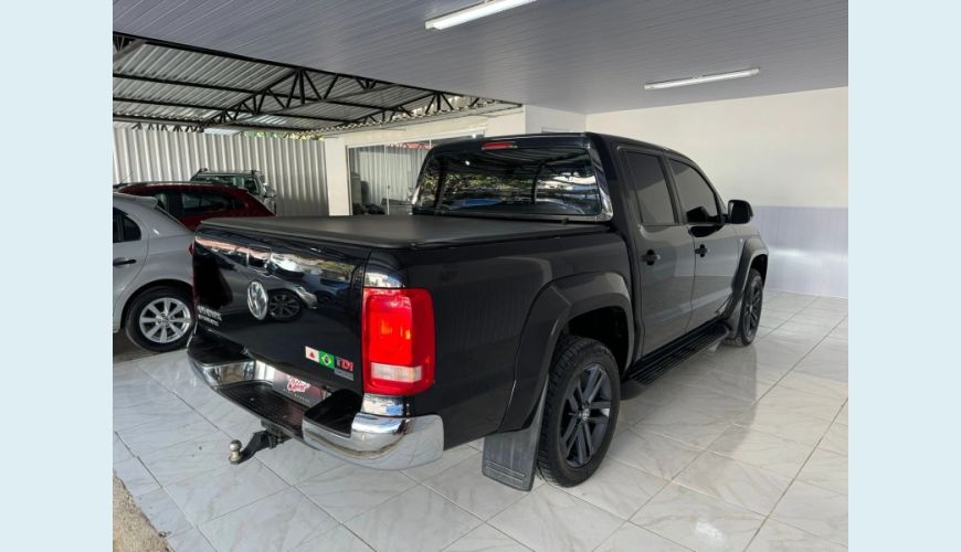 VOLKSWAGEN AMAROK 2.0 HIGHLINE 4X4 CD 16V TURBO INTERCOOLER DIESEL 4P AUT. - PRETO - 2015 Foto 9 (Grande)
