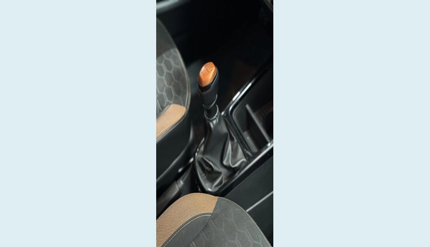 RENAULT KWID 1.0 12V SCE FLEX OUTSIDER MANUAL - BRANCO - 2022 Foto 9 (Grande)