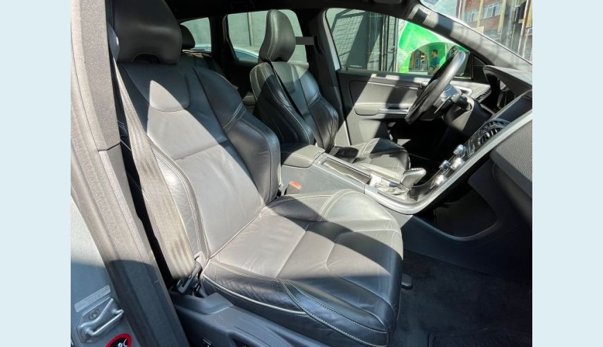 VOLVO XC 60 T-5 R-DESIGN 2.0 FWD 5P - PRATA - 2015 Foto 9 (Grande)