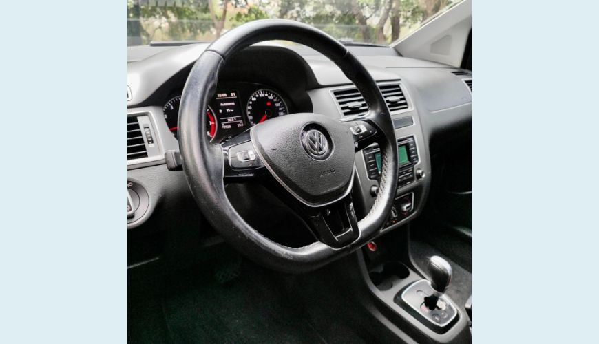 VOLKSWAGEN FOX COMFORTLINE 1.6 MSI - BRANCO - 2016 Foto 9 (Grande)