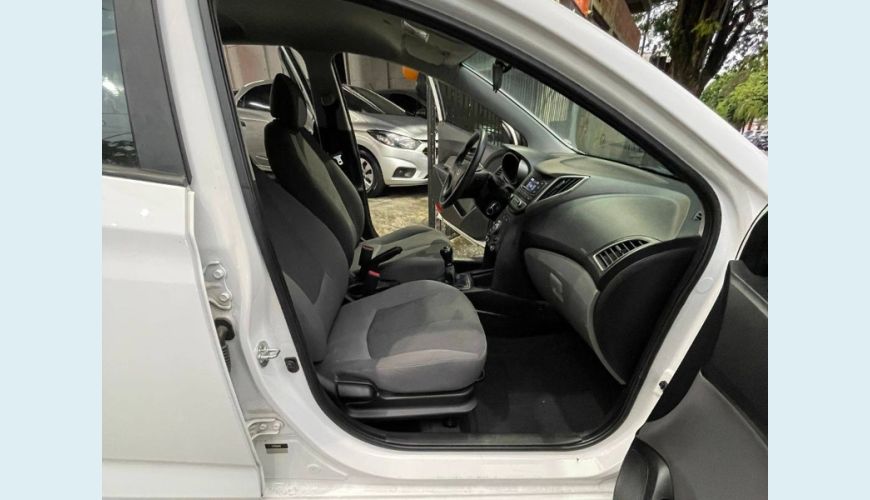 HYUNDAI HB 20S C.PLUS/C.STYLE1.0 FLEX 12V MEC. 4P - BRANCO - 2017 Foto 9 (Grande)