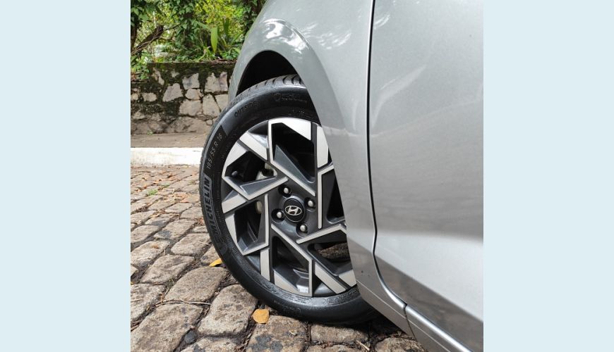 HYUNDAI HB 20 COMFORT AUT. - PRATA - 2023 Foto 9 (Grande)
