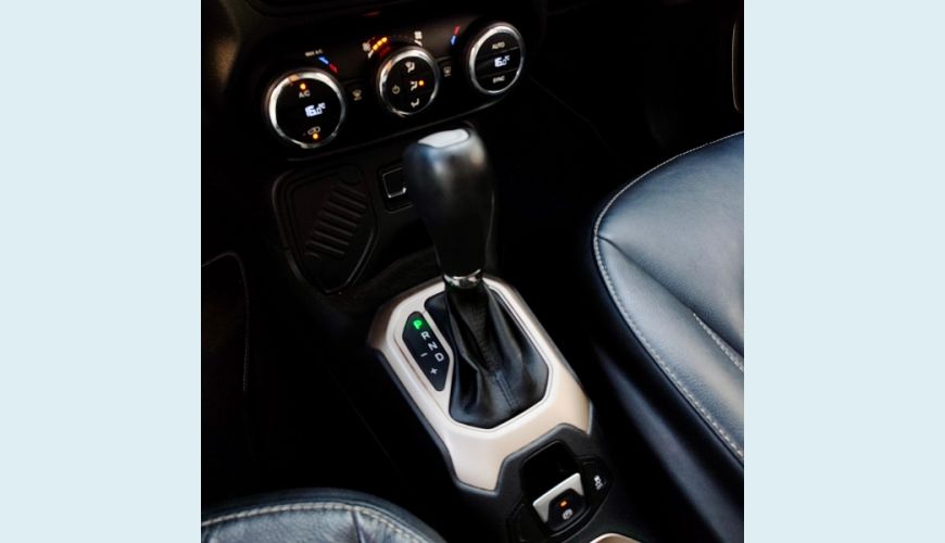 JEEP RENEGADE LONGITUDE 1.8 AUT. - PRETO - 2016 Foto 9 (Grande)