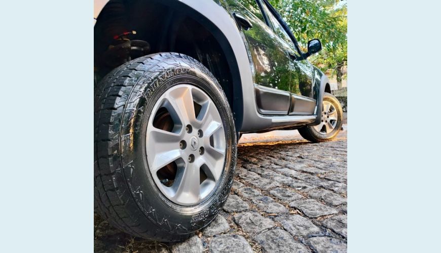 RENAULT DUSTER OROCH DYNAMIQUE 2.0 MANUAL - PRETO - 2016 Foto 9 (Grande)