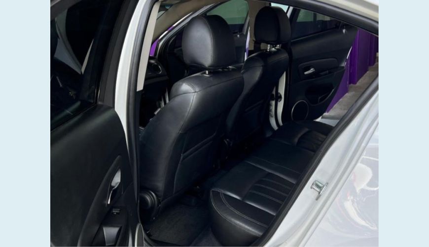 CHEVROLET CRUZE - BRANCO - 2013 Foto 9 (Grande)