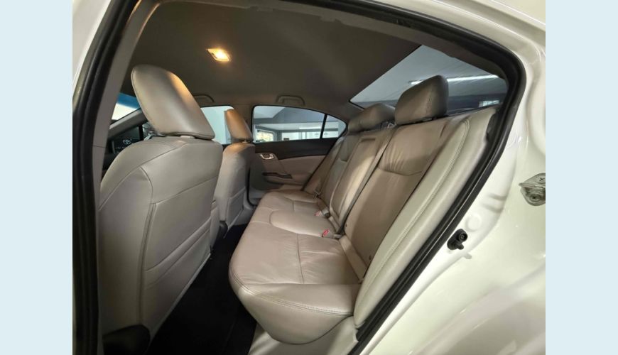 HONDA CIVIC - BRANCO - 2016 Foto 9 (Grande)