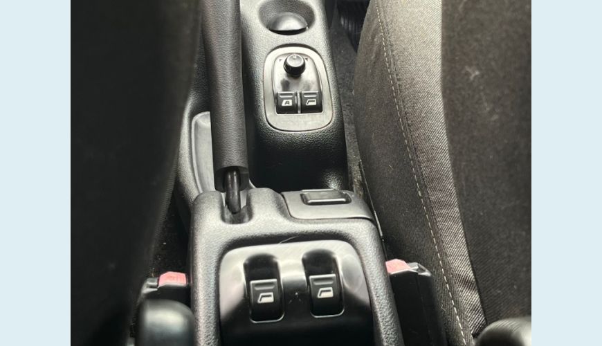 PEUGEOT 207 XS 1.6 FLEX 16V 5P AUT. - PRETO - 2009 Foto 9 (Grande)