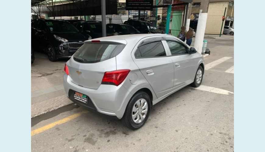 CHEVROLET ONIX 1.0 MPFI LT 8V FLEX 4P MANUAL - PRATA - 2019 Foto 9 (Grande)