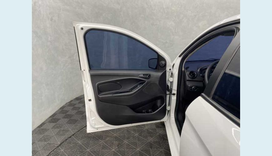 FORD KA SEDAN SE 1.5 12V FLEX - BRANCO - 2020 Foto 9 (Grande)