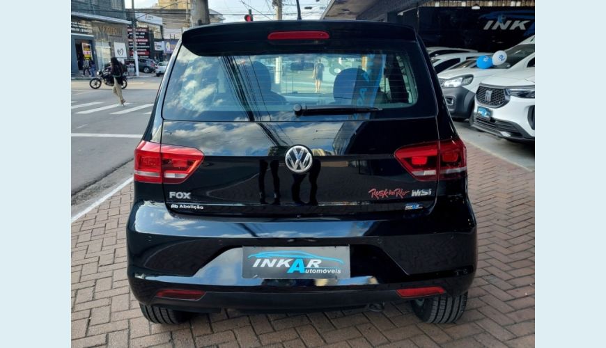 VOLKSWAGEN FOX - PRETO - 2016 Foto 9 (Grande)
