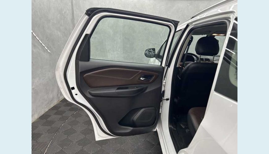 CHEVROLET SPIN PREMIER 7S 1.8 AUT. FLEX - BRANCO - 2022 Foto 9 (Grande)