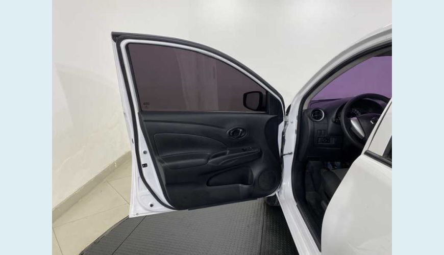 NISSAN VERSA 1.0 12V FLEX - BRANCO - 2016 Foto 9 (Grande)