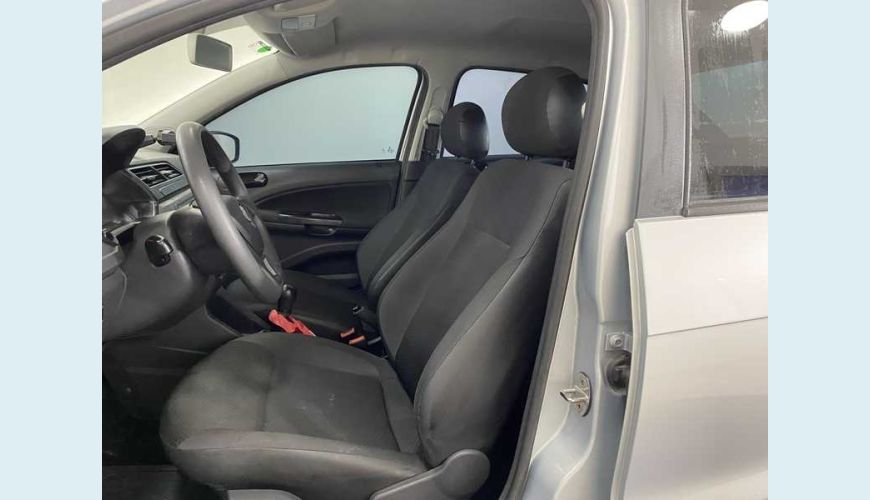 VOLKSWAGEN VOYAGE 1.6 MSI 8V FLEX - PRATA - 2020 Foto 9 (Grande)