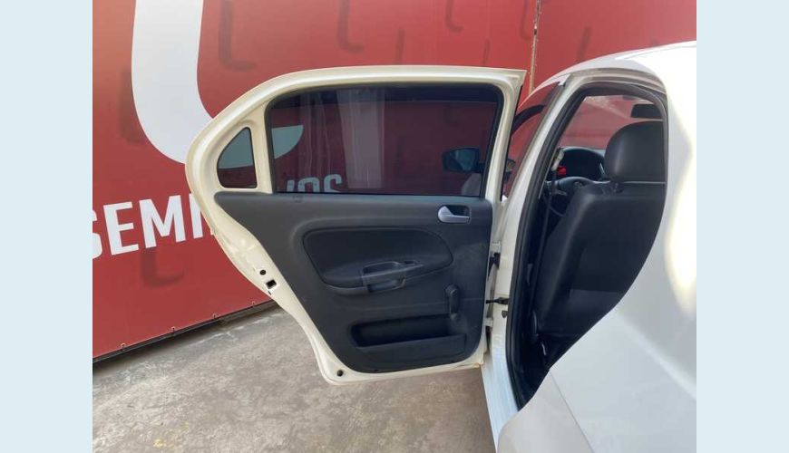 VOLKSWAGEN GOL 1.0 12V FLEX - BRANCO - 2019 Foto 9 (Grande)