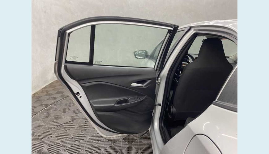 CHEVROLET ONIX LT 1.0 FLEX - PRATA - 2020 Foto 9 (Grande)