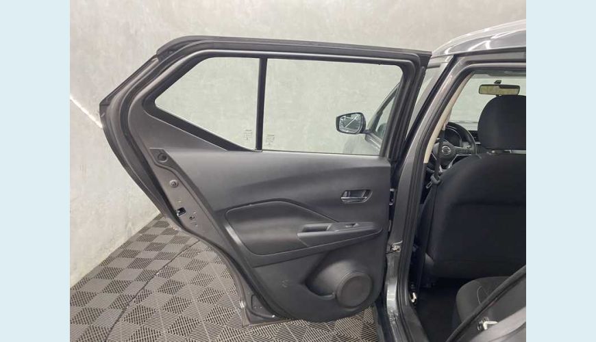 NISSAN KICKS SENSE 1.6 FLEX AUT. - CINZA - 2022 Foto 9 (Grande)