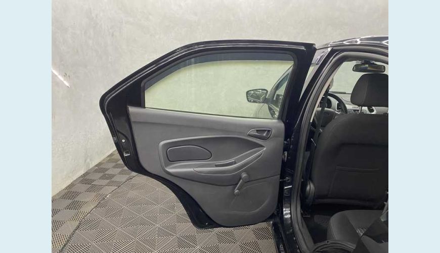 FORD KA SE PLUS 1.0 FLEX - PRETO - 2015 Foto 9 (Grande)