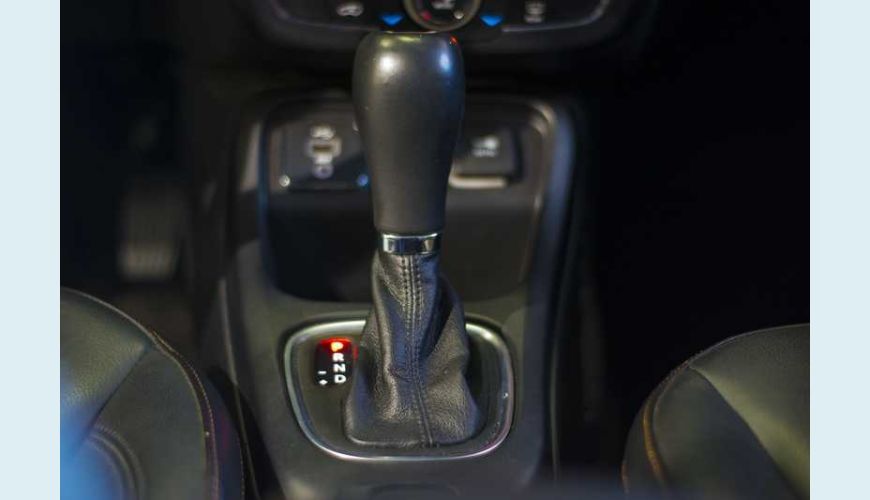 JEEP COMPASS 2.0 LONGITUDE 4X2 AUT. FLEX - BRANCO - 2019 Foto 9 (Grande)