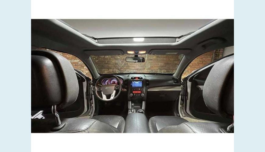 KIA SORENTO 3.5 V6 4X4 AUT. - PRATA - 2013 Foto 9 (Grande)