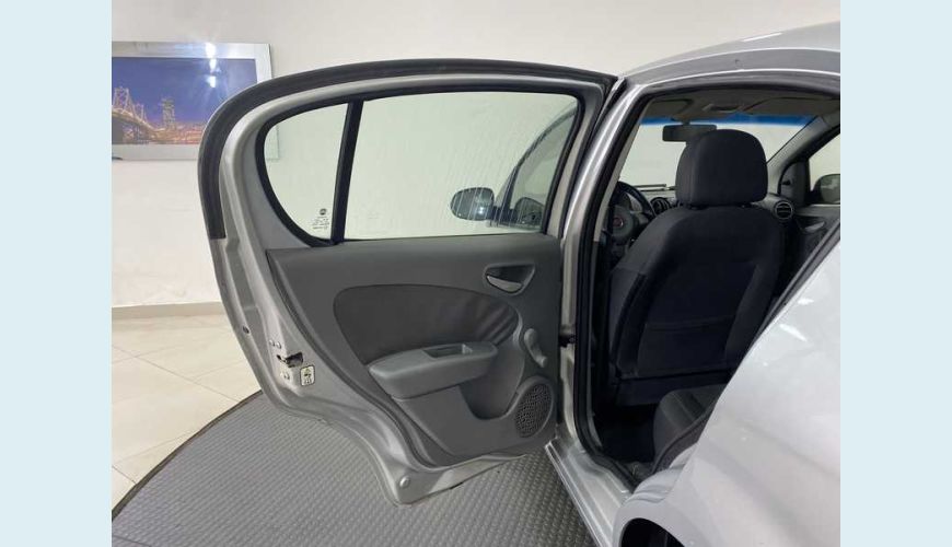 FIAT PALIO ATTRACTIVE 1.0 EVO FLEX - PRATA - 2013 Foto 9 (Grande)