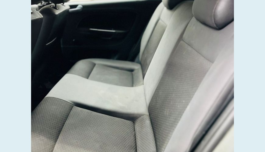 VOLKSWAGEN GOL 1.6 MSI FLEX 8V 5P - PRATA - 2017 Foto 9 (Grande)