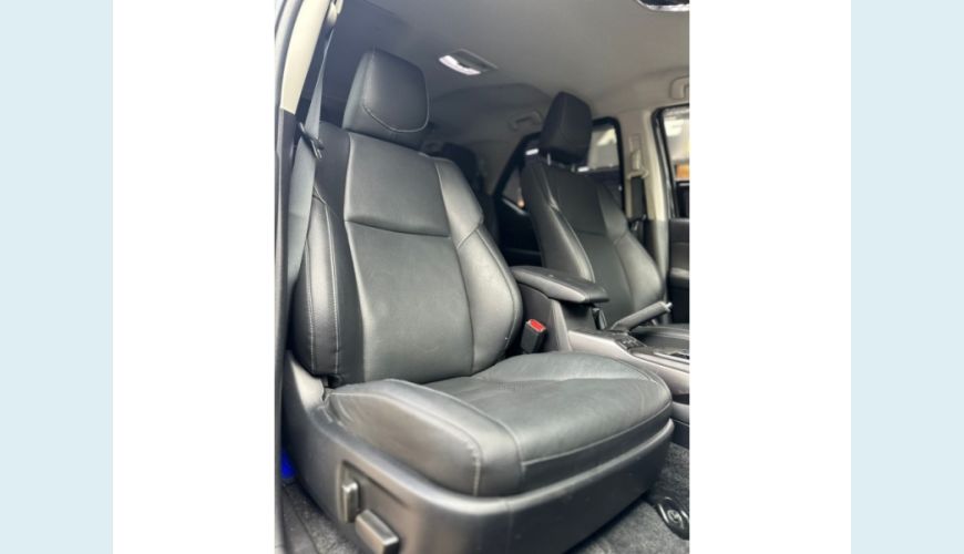 TOYOTA HILUX SW4 - PRETO - 2021 Foto 9 (Grande)