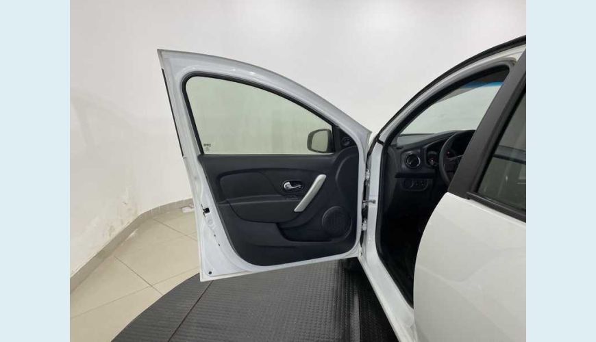 RENAULT SANDERO EXPRESSION 1.6 16V SCE FLEX - BRANCO - 2018 Foto 9 (Grande)