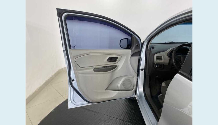 CHEVROLET SPIN LS 5S 1.8 FLEX - PRATA - 2013 Foto 9 (Grande)