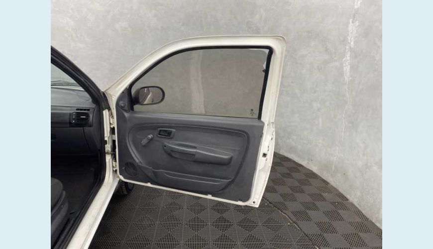 FIAT STRADA HARD WORKING 1.4 FLEX (CABINE ESTENDIDA) - BRANCO - 2018 Foto 9 (Grande)