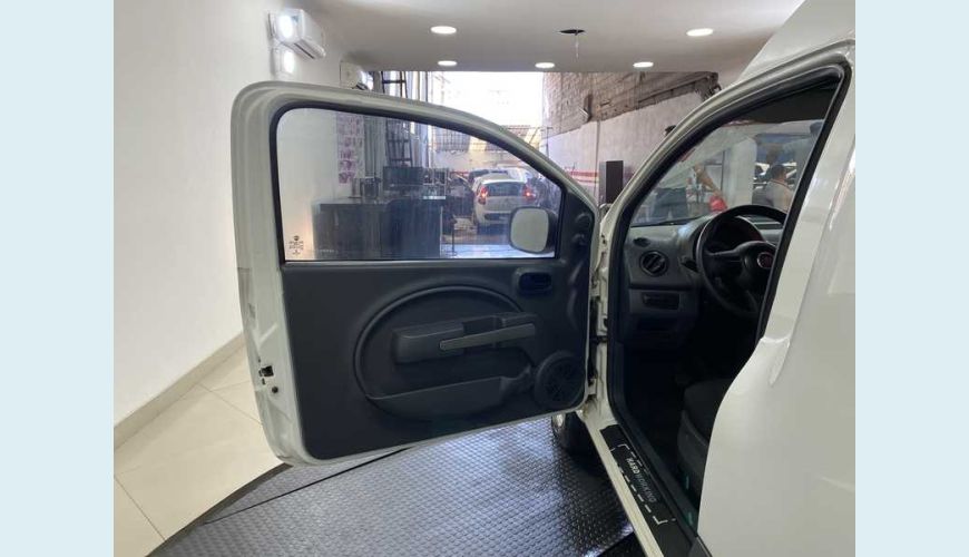 FIAT FIORINO 1.4 EVO HARD WORKING FLEX - BRANCO - 2018 Foto 9 (Grande)