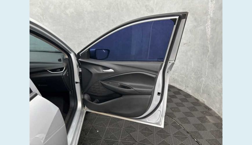 CHEVROLET ONIX LT 1.0 FLEX - PRATA - 2022 Foto 9 (Grande)