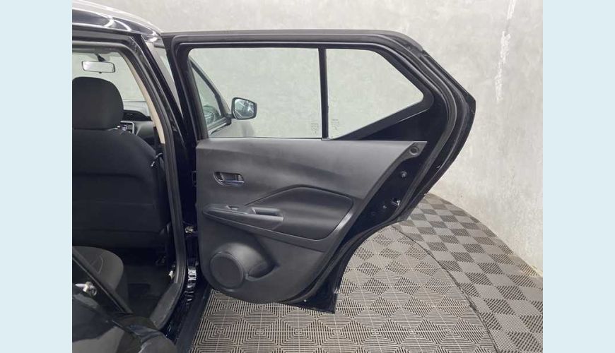 NISSAN KICKS SENSE 1.6 FLEX AUT. - PRETO - 2022 Foto 9 (Grande)