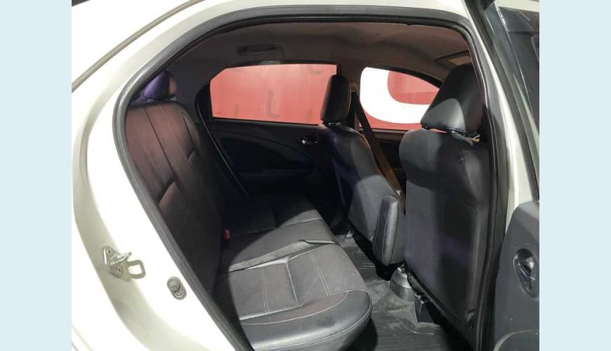 TOYOTA ETIOS SEDAN XLS 1.5 FLEX - BRANCO - 2015 Foto 9 (Grande)